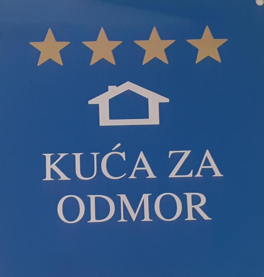 Vila Dubravka - Schoen Und Komfortabel Inmitten Von Olivenbaeumen Und Weinbergen Mit Whirlpool Valtura Bagian luar foto