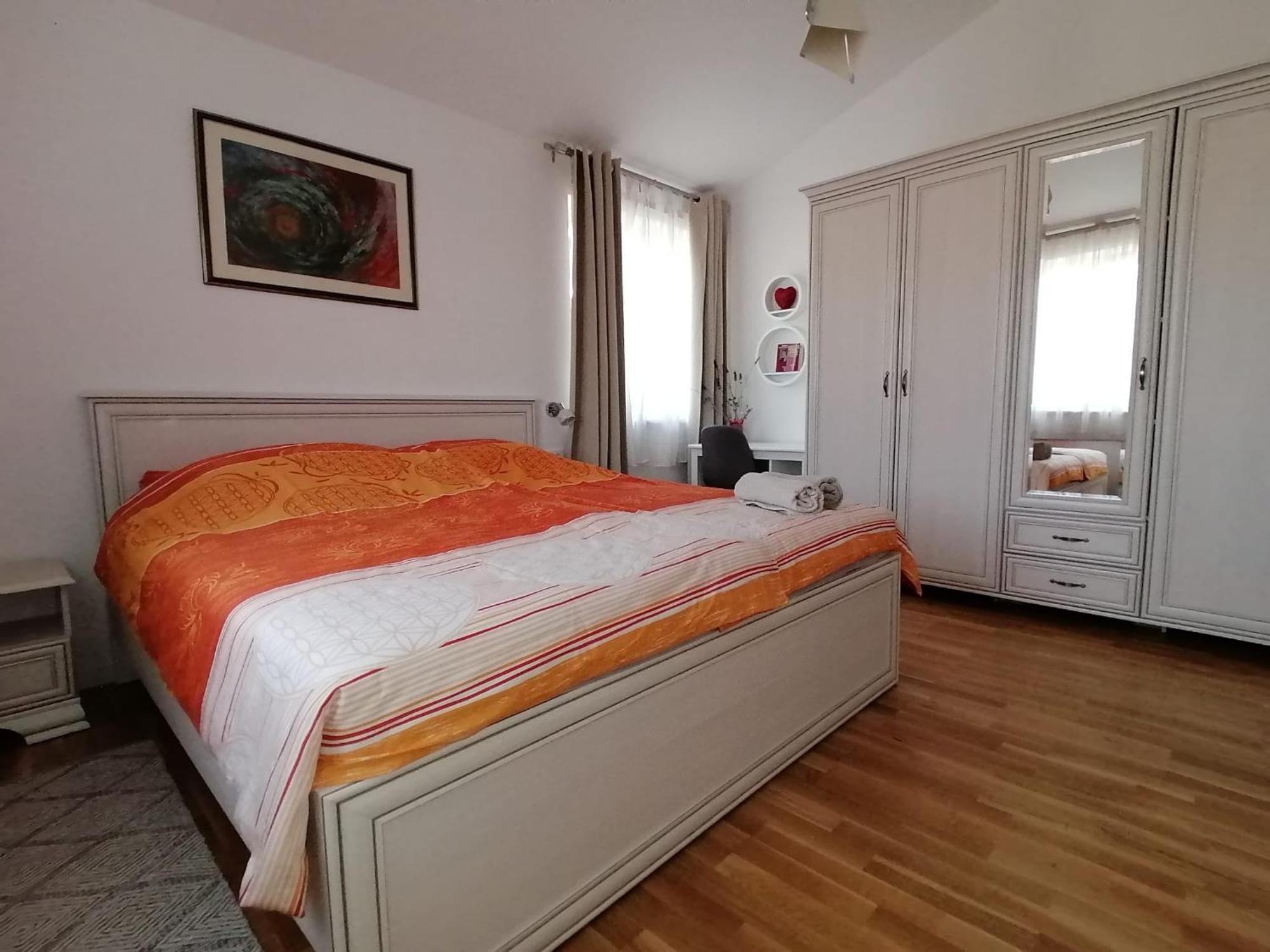 Vila Dubravka - Schoen Und Komfortabel Inmitten Von Olivenbaeumen Und Weinbergen Mit Whirlpool Valtura Bagian luar foto
